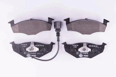 Комплект гальмівних накладок, дискове гальмо HELLA 8DB 355 009-801