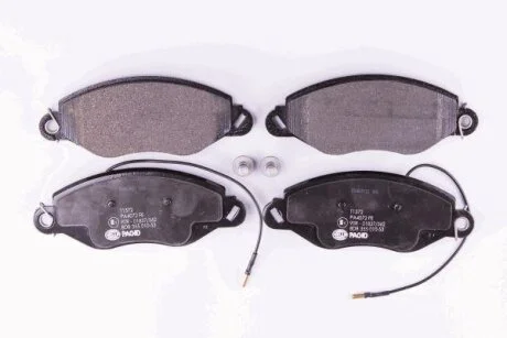 Комплект гальмівних накладок, дискове гальмо HELLA 8DB 355 010-531