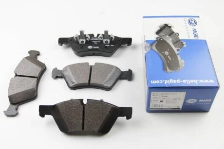 Гальмівні колодки пер. W164 ML/X164 GL 05> HELLA 8DB 355 012-011