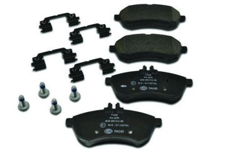 Гальмівні колодки пер. MB C/E-class (W204/W212) 07- HELLA 8DB 355 012-581