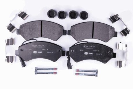 Комплект гальмівних накладок, дискове гальмо HELLA 8DB 355 023-011