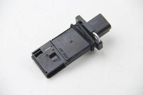 Витратомір повітря (4 pin, картрідж) VOLVO S80 II, V70 III CITROEN JUMPER II FIAT DUCATO FORD GALAXY II, GALAXY MK II, MONDEO IV, S-MAX, TOURNEO CONNECT, TRANSIT, TRANSIT CONNECT 1.4-3.2D 09.98- HELLA 8ET 009 142-581