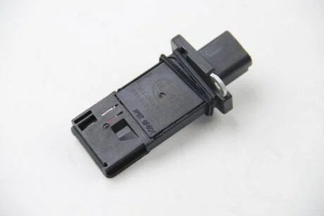 Датчик расхода воздуха HELLA 8ET 009 142-581