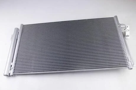 Радиатор кондиционера Vito/Viano W639 2.0-3.7 03- HELLA 8FC 351 343-004