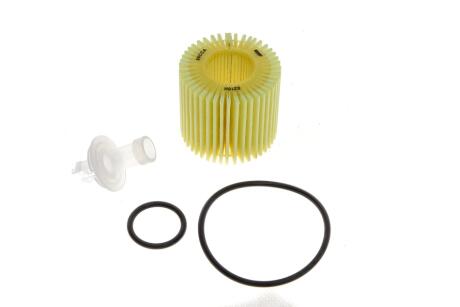 Фильтр масляный двигателя TOYOTA AURIS, YARIS 1.3-1.6 09- (HENGST) HENGST FILTER E210HD226