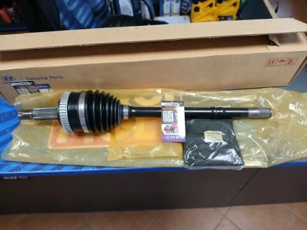 Промвал правий 24X64.5X27 HYUNDAI IX35, TUCSON 10MY 2009- Hyundai/Kia/Mobis 495912Y250