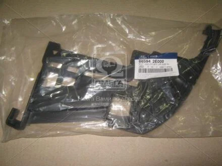 Кронштейн бампера переднього лівий знизу (86594-2E000) Mobis Hyundai/Kia/Mobis 865942E000