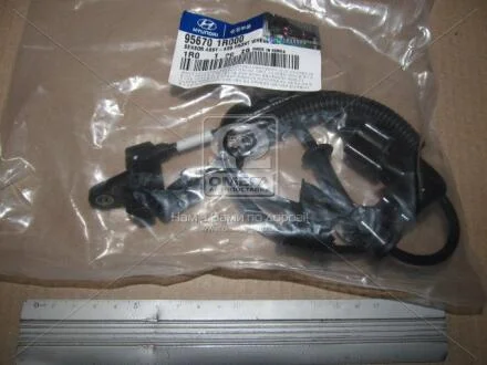 Сенсор АБС передній лівий Hyundai/Kia/Mobis 956701R000