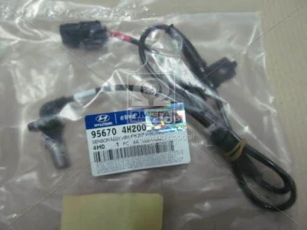 Датчик ABS переднего колеса HYUNDAI H-1 NEW 08 - лев. Hyundai/Kia/Mobis 956704H200