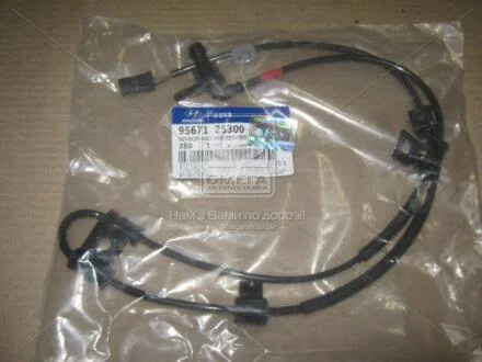 Датчик ABS перед прав HYUNDAI Tucson IX 09-16, ОЕ: Hyundai/Kia/Mobis 956712S300