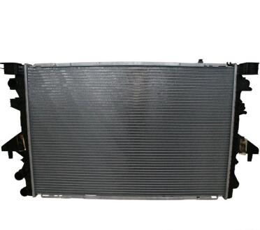Радіатор води T5 1.9TDI/2.0i 03-15 (+/-AC) (710x470x32) JP GROUP 1114207700