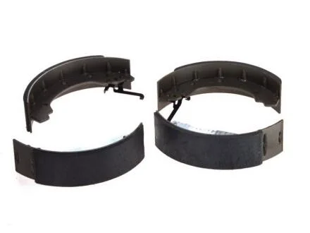 - Гальмівні колодки до барабанів LPR 06740