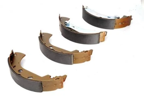 - Гальмівні колодки до барабанів LPR 07250