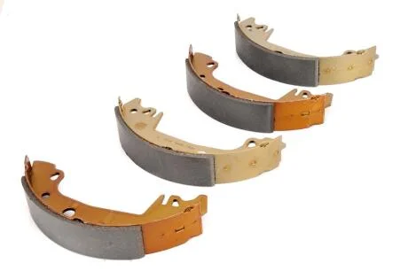 - Гальмівні колодки до барабанів LPR 07520