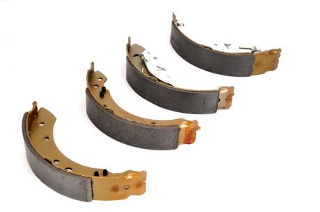 Гальмівна колодка CITROEN C2, C2 ENTERPRISE, C3 I, C3 II, C3 PLURIEL DACIA LOGAN, LOGAN II, LOGAN MCV II, SANDERO II PEUGEOT 1007 RENAULT CLIO II, CLIO IV, CLIO IV/HATCHBACK 0.9-1.6LPG 05.00- LPR 08150