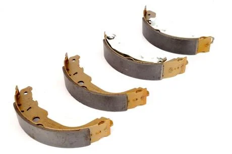 Комплект гальмівних колодок з 4 шт. барабанів LPR 09220