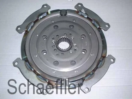 - Диск зчеплення LuK 370 0052 10