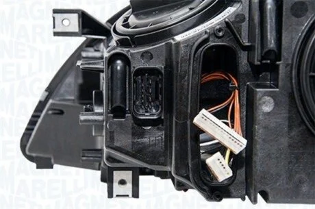 Фара автомобільна MAGNETI MARELLI 711451000653