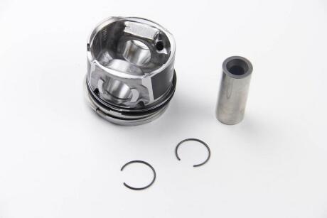 Поршень MAHLE / KNECHT 040 06 30