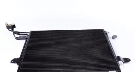 Радіатора кондиціонера MAHLE / KNECHT AC 325 000S