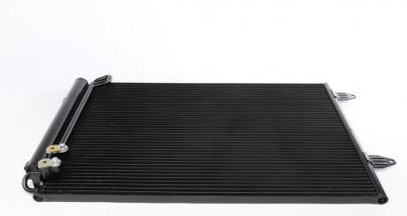 Радіатор кондиціонера MAHLE / KNECHT AC666000S