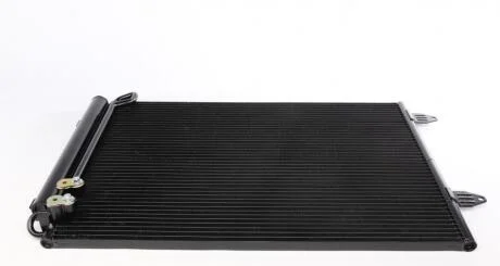 Радіатор кондиціонера MAHLE / KNECHT AC666000S