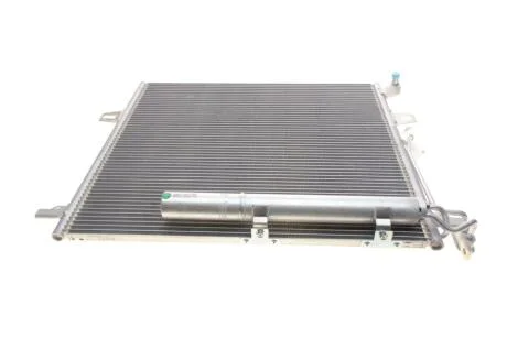 Радіатор кондиціонера MAHLE / KNECHT AC 756 000S