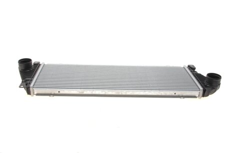 Радиатор интеркулера MB Sprinter 901 - 904 1995 - 2006 / VW LT MAHLE / KNECHT CI 18 000S