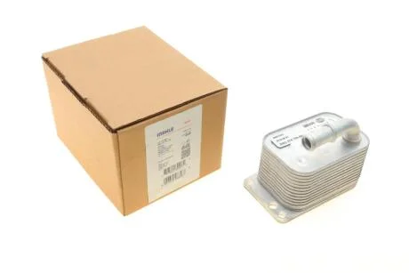 Радіатор масляний MAHLE / KNECHT CLC 129 000S