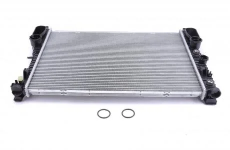 Радіатор охолодження двигуна MB W211/S211/C216 02-10 (+/- AC) MAHLE / KNECHT CR512000S
