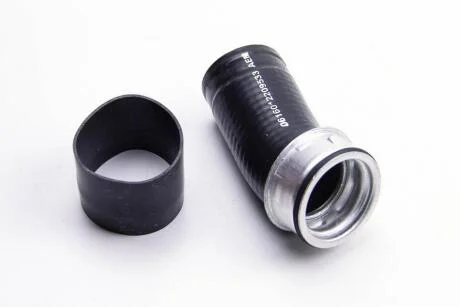 Патрубок интеркулера правый задний VW Transporter V 2.5TDI 2003- Metalcaucho 09533