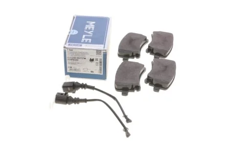 Колодки тормозные (задние) VW T5 03- (Lucas) (с датчиком) 181674-204, 2332602, 209005, 2332601, 0252332617, ADV184205, 3698017 MEYLE 025 233 2617/W