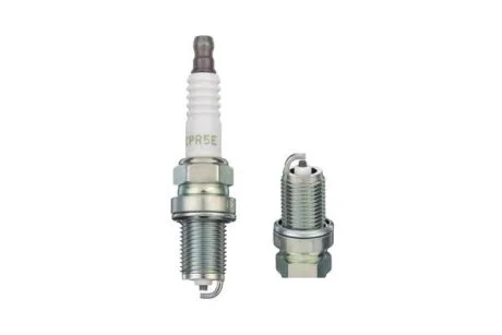 Свічка запалювання (Свеча зажигания) NGK 1145
