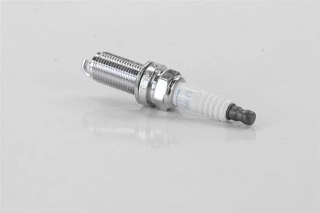 Свічка запалювання NISSAN MICRA (1.2,1.4,1.6) 03-/NOTE 1.4 06- NGK LFR5AP-11