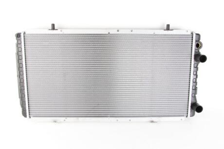 Радіатор системи охолодження NISSENS 61390A