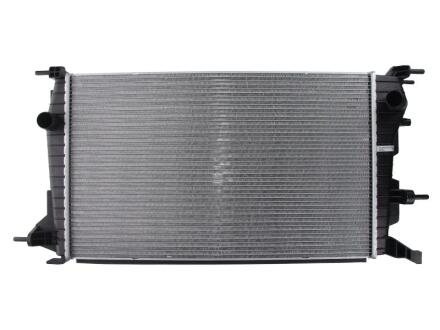 Радиатор, охлаждение двигателя NISSENS 637616