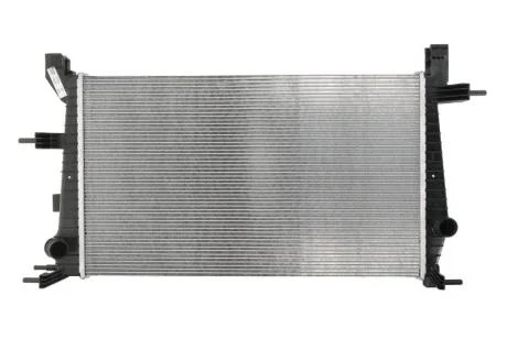 Радіатор охолодження двигуна NISSENS 637632