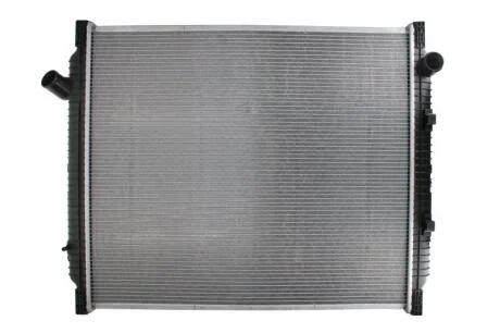 Радіатор охолоджування / РАДИАТОР RVI PREMIUM 05- NISSENS 672060