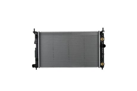 Радіатор системи охолодження NISSENS 68003A