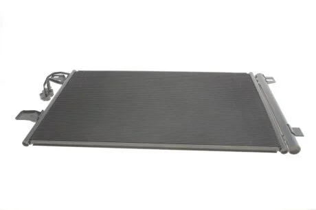 Радіатор кондиціонера (з осушувачем) VW MULTIVAN V, TRANSPORTER V 2.0/2.0CNG/2.0D 11.03-08.15 NRF 350064