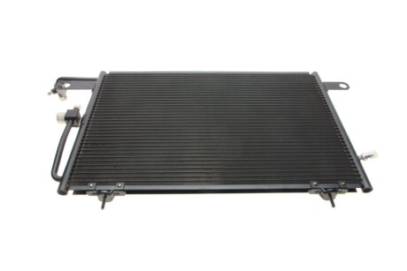 Радіатор кондиціонера Audi 100, A6 90- NRF 35031