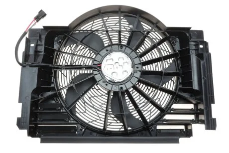 Вентилятор радіатору BMW X5 (E53) 00-06 (з дифузор NRF 47218