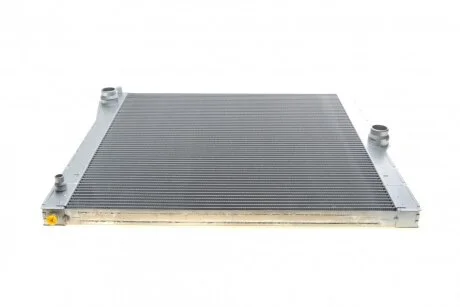 Радиатор охлаждения двигателя BMW X5 4.8 11/2006-12/2010 NRF 50139