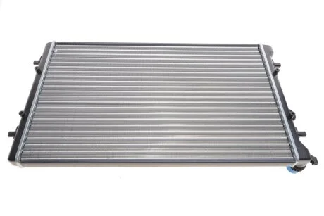 Радиатор охлаждения двигателя 55309 NRF 509529A