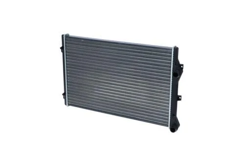 Радиатор охлаждения двигателя (основной) Audi A3 Skoda VW Caddy 1.4-2.0 04-16 NRF 53816A