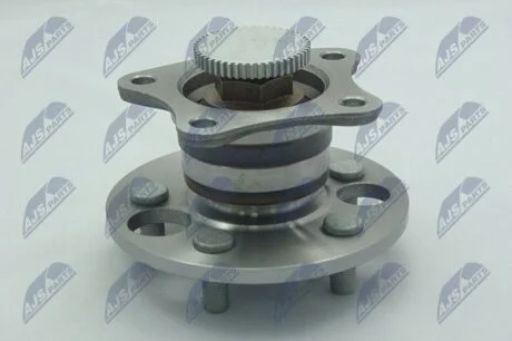 Toyota carina e ступица колеса тойота карина е NTY KLTTY039