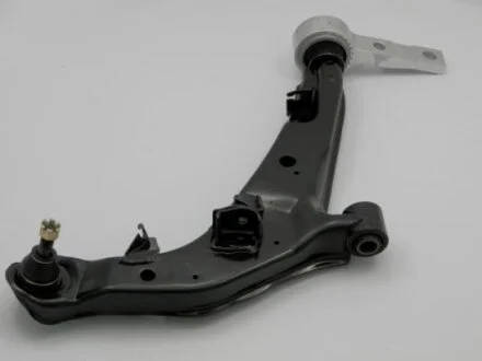 Nissan primera p12 рычаг подвески передний правый нисан примьера р12 на Nissan NTY ZWDNS077