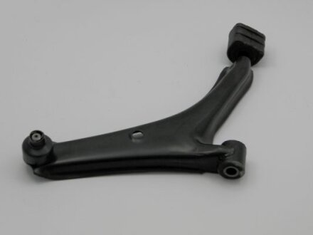 Suzuki swift sf310 рычаг подвески передний правый сузуки свифт sf310 на SUBARU,SUZUKI NTY ZWD-SU-008