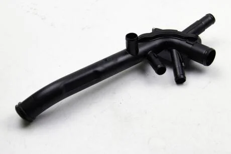 Патрубок системы охлаждения RENAULT 8200557831