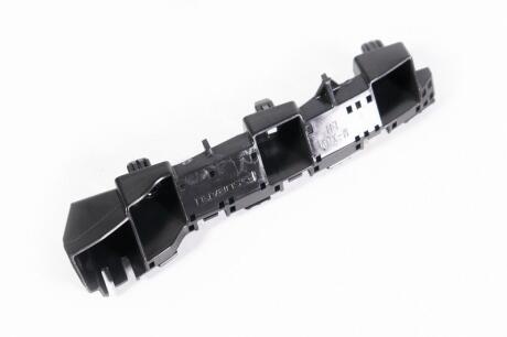 Кронштейн бампера перед лев XV 11-17 ОЕ: SUBARU 57707-FJ151